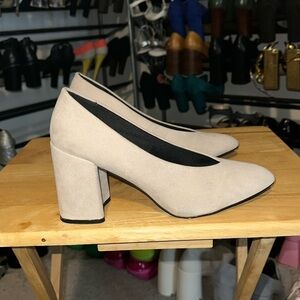 Qupid oval opening Beige Suede Heels